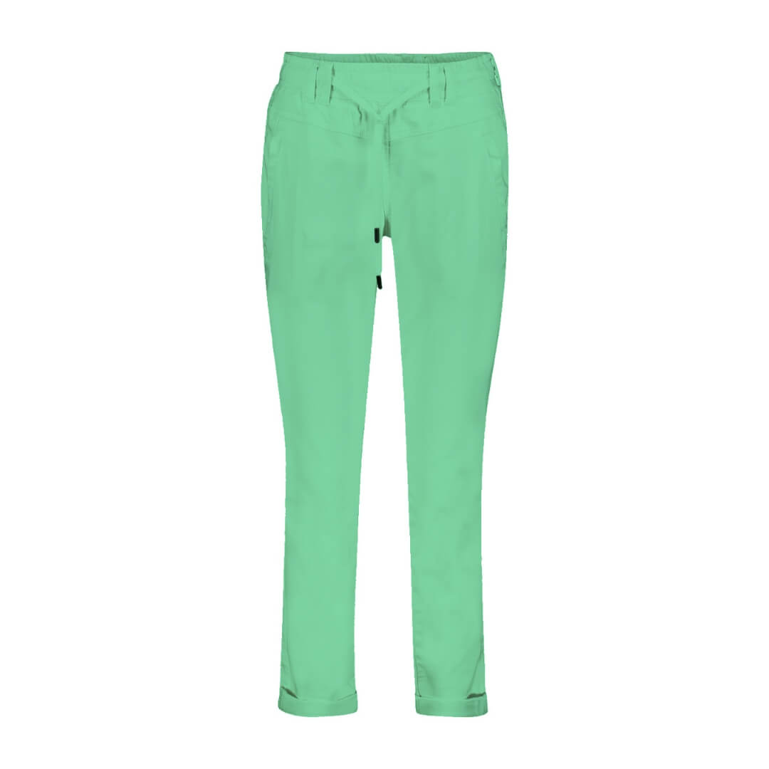 Red Button Tessy Crop Jogger in Summergreen. Made with 77% cotton, 22% recycled polyester, and 1% elastane, these joggers offer a comfortable fit 