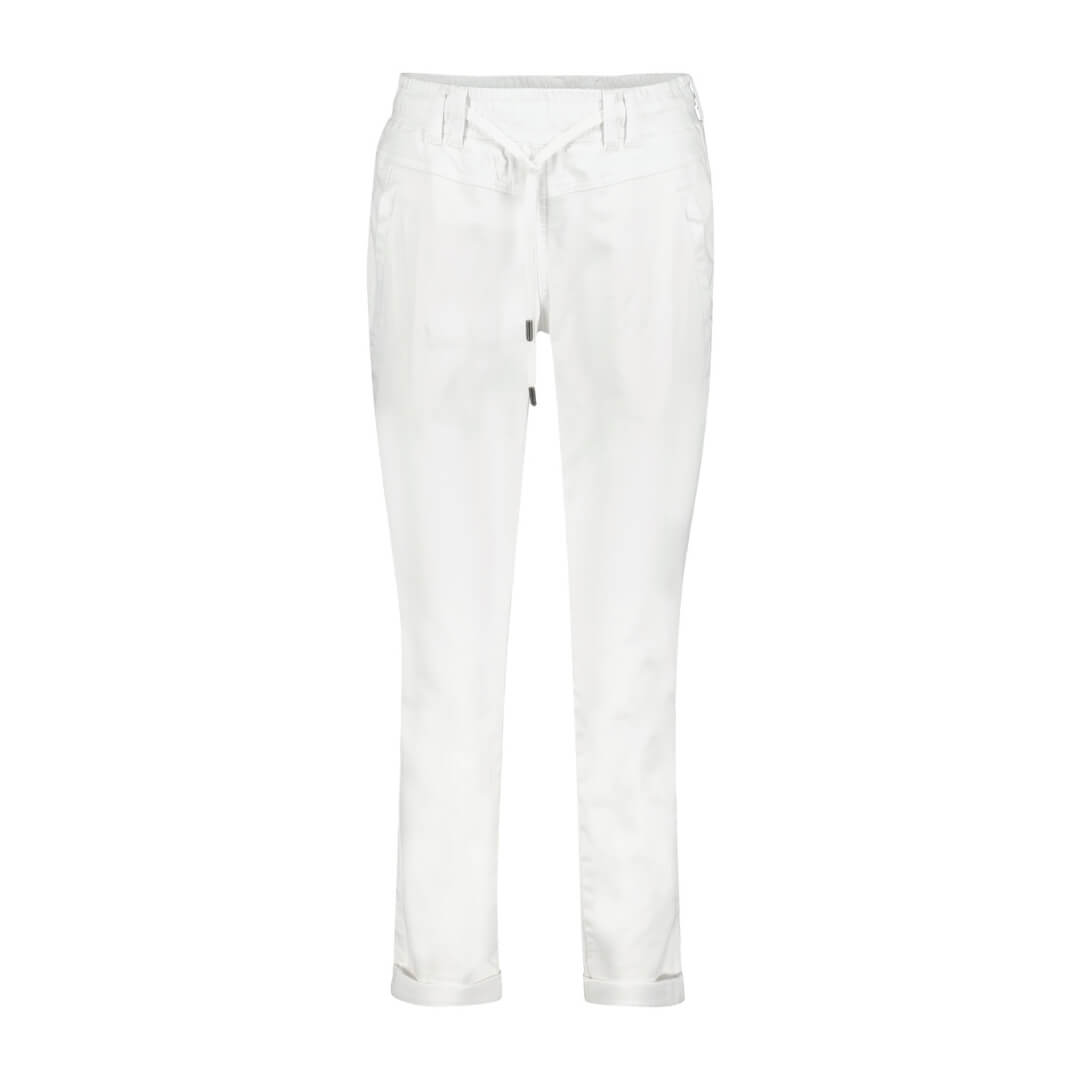  Red Button Tessy Crop Jogger White! Made with a blend of 77% cotton, 22% recycled polyester, and 1% elastane, these joggers offer a comfortable and flexible fit. Featuring a drawstring waist, two side zip pockets, and two back pockets, they're perfect for both lounging and styling on the go