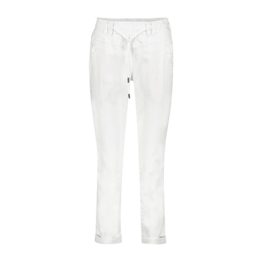  Red Button Tessy Crop Jogger White! Made with a blend of 77% cotton, 22% recycled polyester, and 1% elastane, these joggers offer a comfortable and flexible fit. Featuring a drawstring waist, two side zip pockets, and two back pockets, they're perfect for both lounging and styling on the go